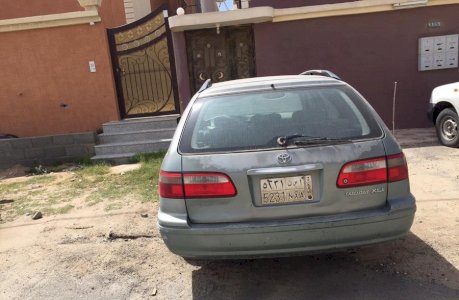 للبيع سيارة تويوتا كامري بوكس موديل2000 