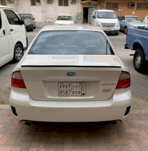 للبيع سوبارو ليجاسي 2009