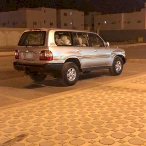 لاند كروزر 2003 فضي 
