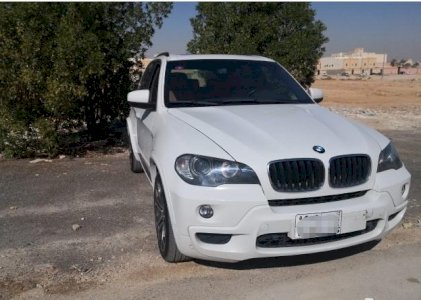 للبيع بي ام دبليو X5 مودل 2010