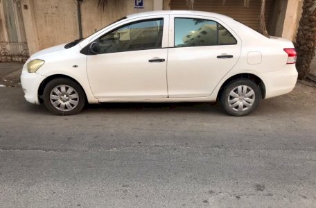 للبيع يارس 2010