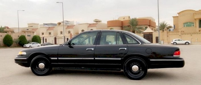 فورد   كراون فكتوريا 1997 للبيع