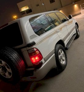 لاندكروزر vxr 2001 للبيع