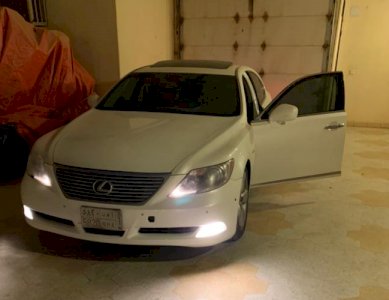 لكزس ls460 ابيض 2009 فل كامل