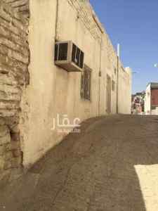 بيت واجهته شرقيه ب4 غرف للبيع في حي الخنساء