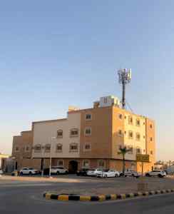 عمارة تجارية بدخل 410 ألف ريال في الرياض