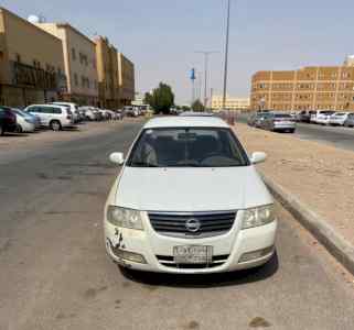 متوفر للبيع نيسان صني 2010